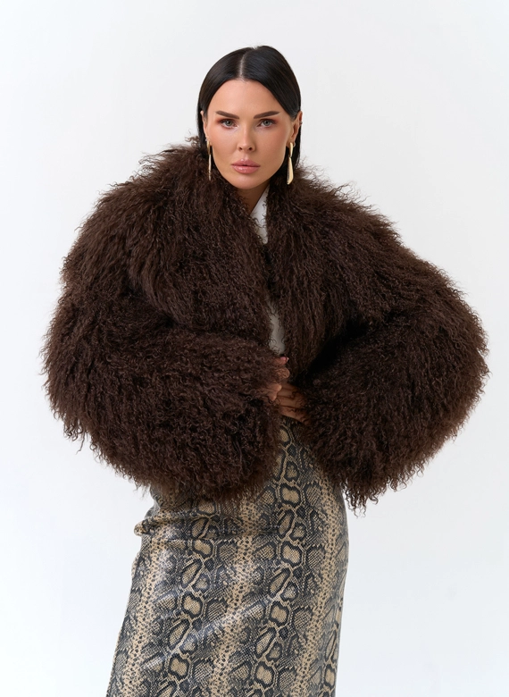 Короткая шуба из ламы