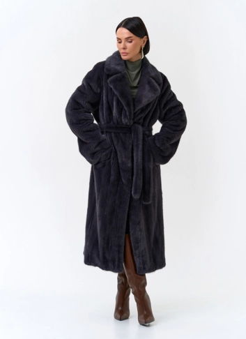 Женская шуба из меха норки с английским воротником