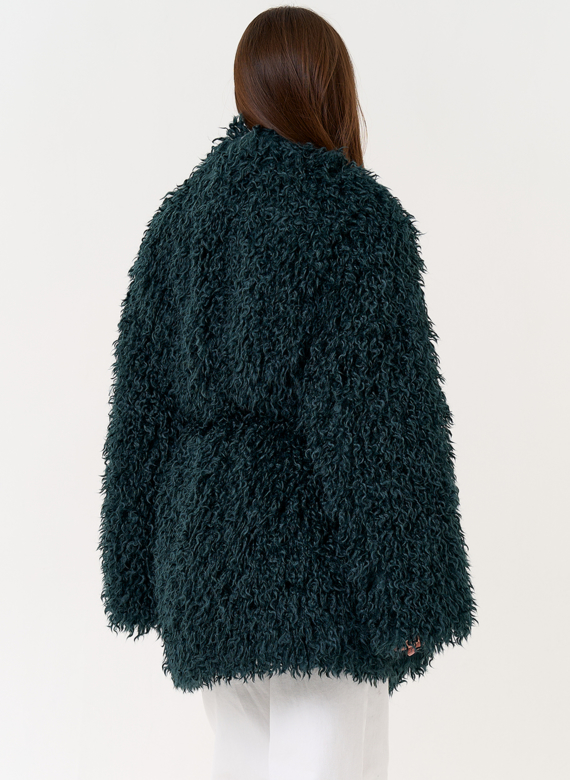 Женская шуба из эко меха изумрудного цвета