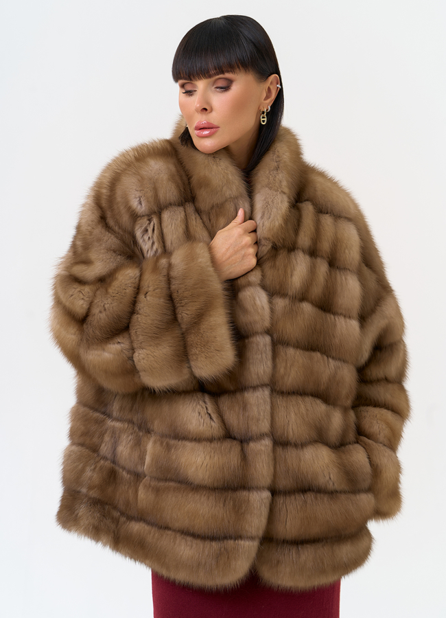 Женская шуба из куницы с воротником модель № 31550 универмаг малина