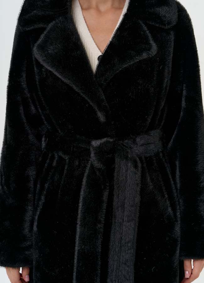 Женское пальто из эко меха с декоративными молниями модель № 31217 универмаг малина