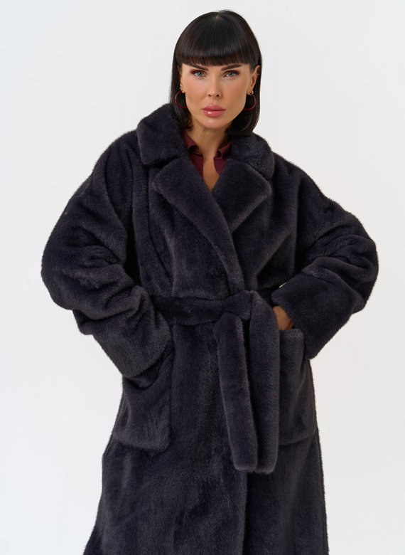 Женское пальто из эко меха с поясом