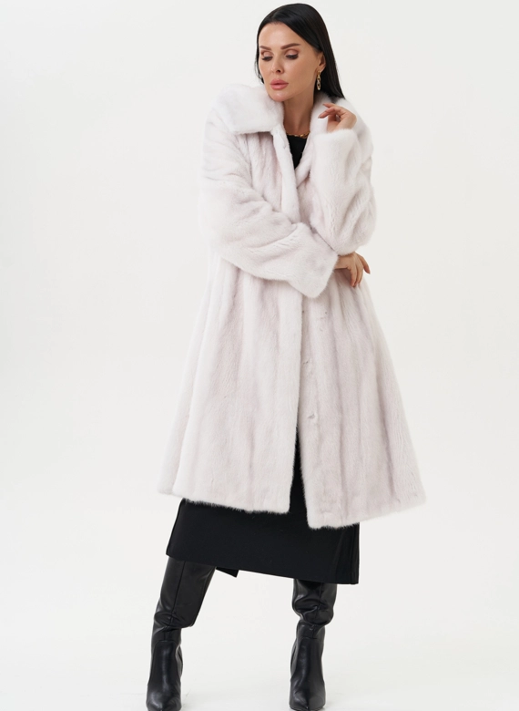 Шуба из меха норки в роспуск
