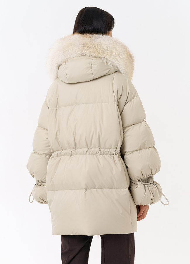 Женский пуховик с капюшоном из меха лисы модель № 31981 в рассрочку