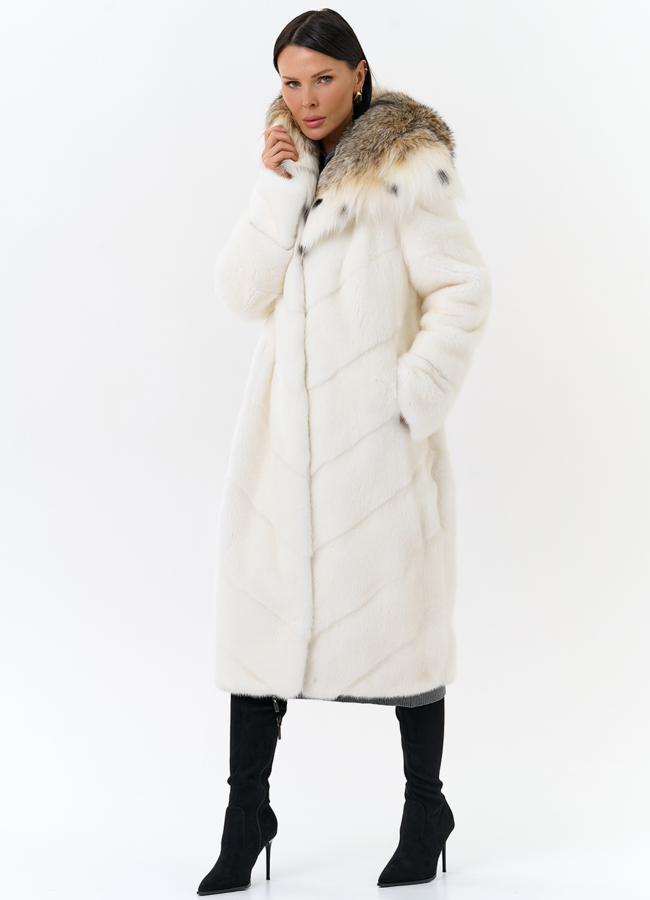 фото Белая шуба из норки с рысью модель № 25277