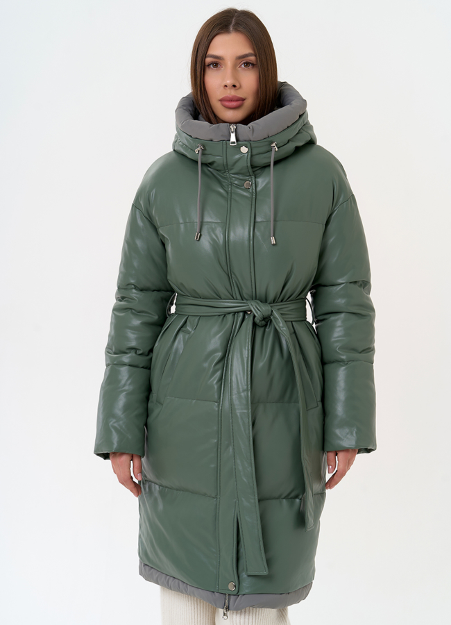 Женский пуховик из эко кожи с капюшоном модель № 30729 меха малина