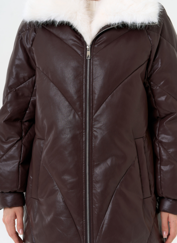 Женский пуховик из эко кожи коричневого цвета
