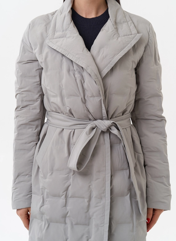 Женское утепленное пальто с английским воротником фото