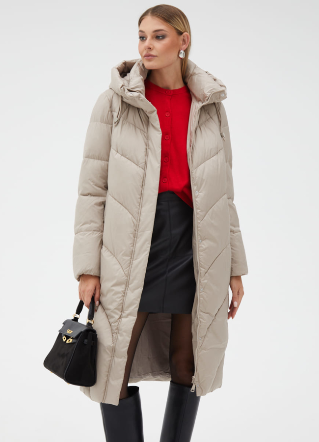 Женский пуховик бежевого цвета с капюшоном модель № 31116 универмаг малина